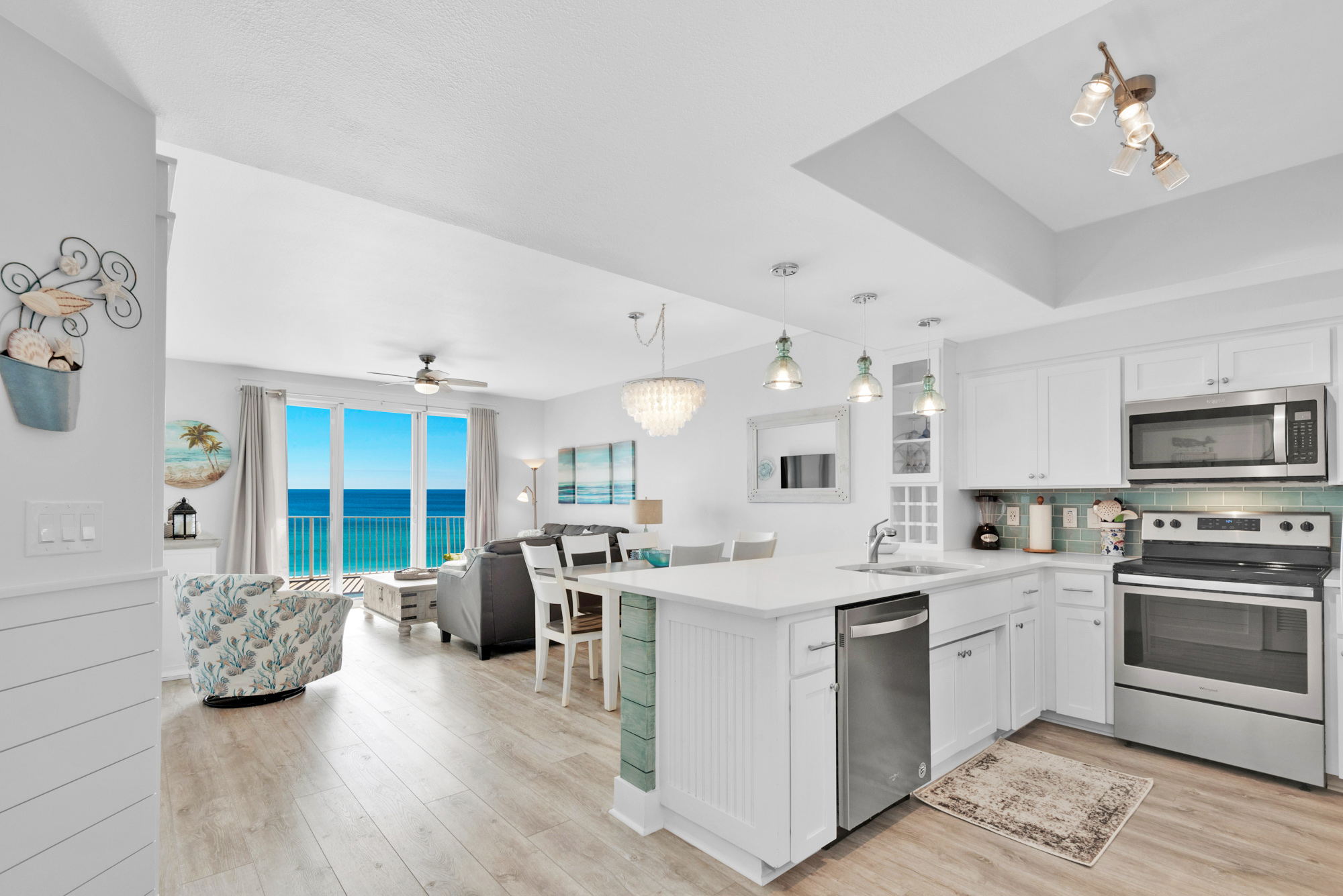 Majestic Sun 304B | Photo 11