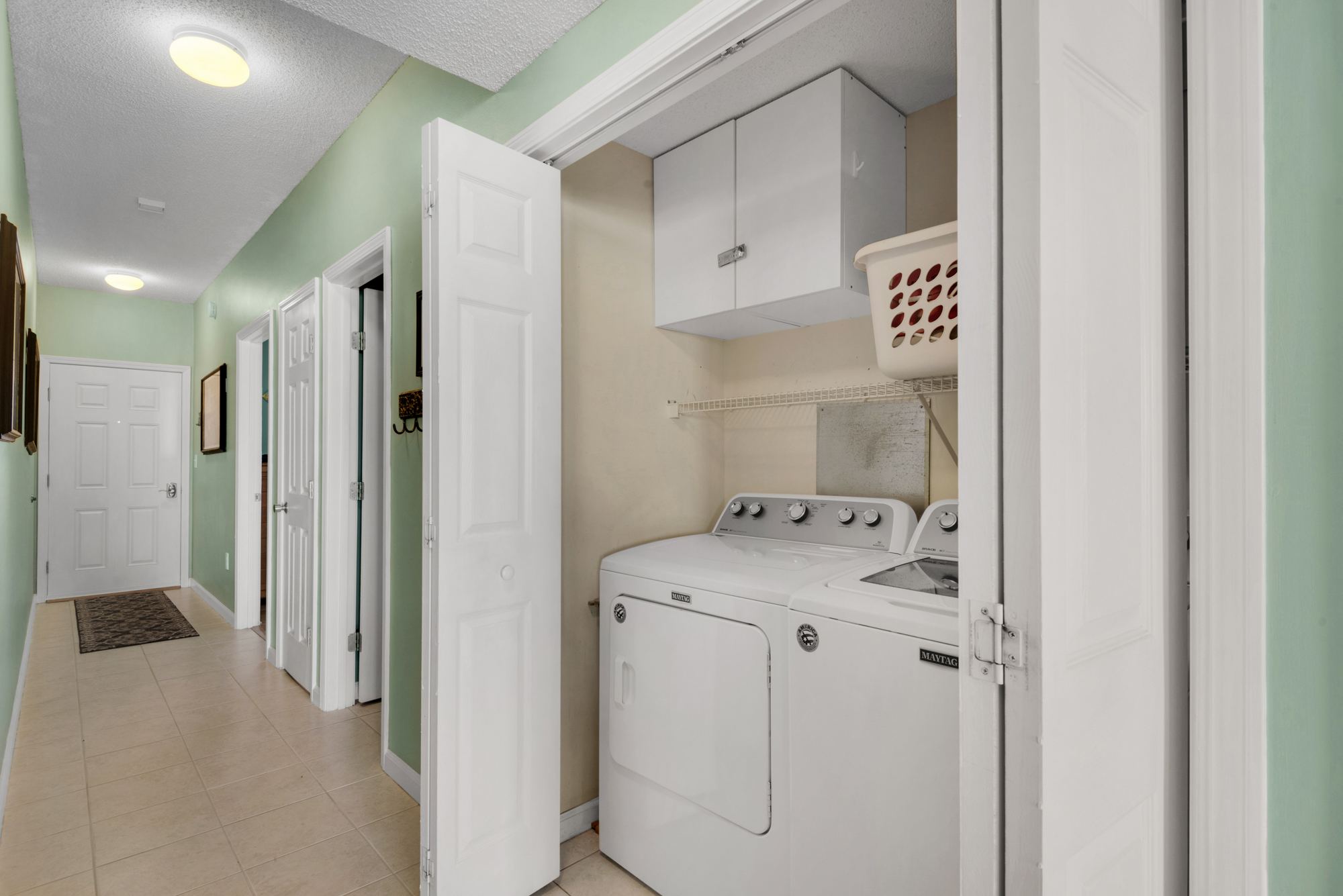 Majestic Sun 304B | Photo 24