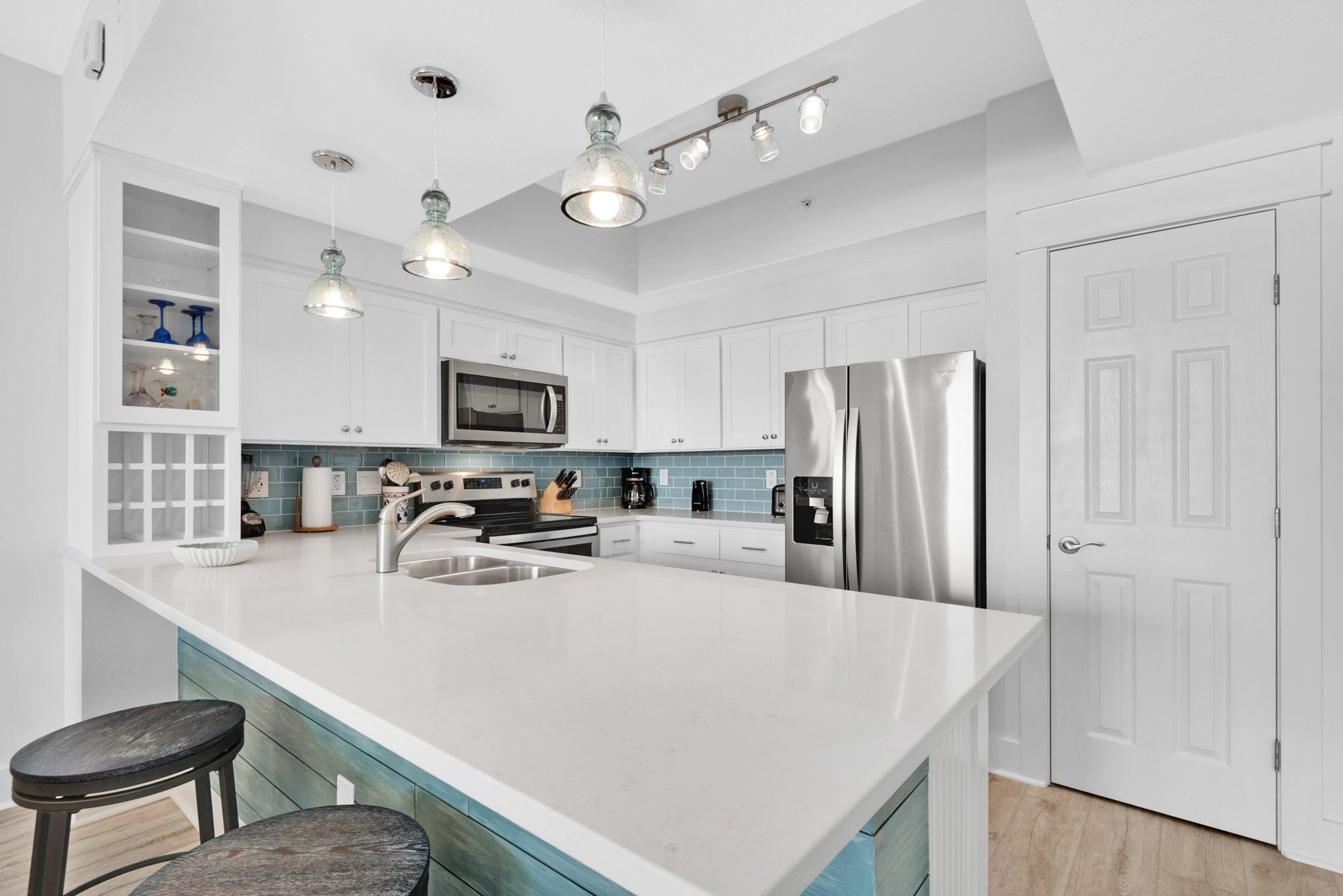 Majestic Sun 304B | Photo 9