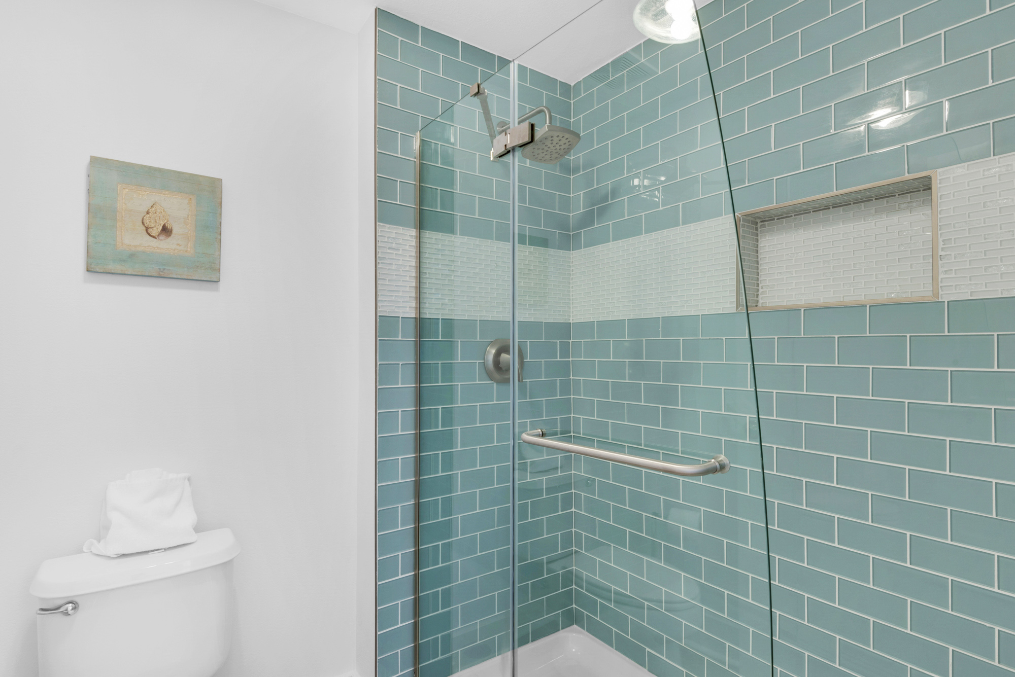 Majestic Sun 304B | Photo 17