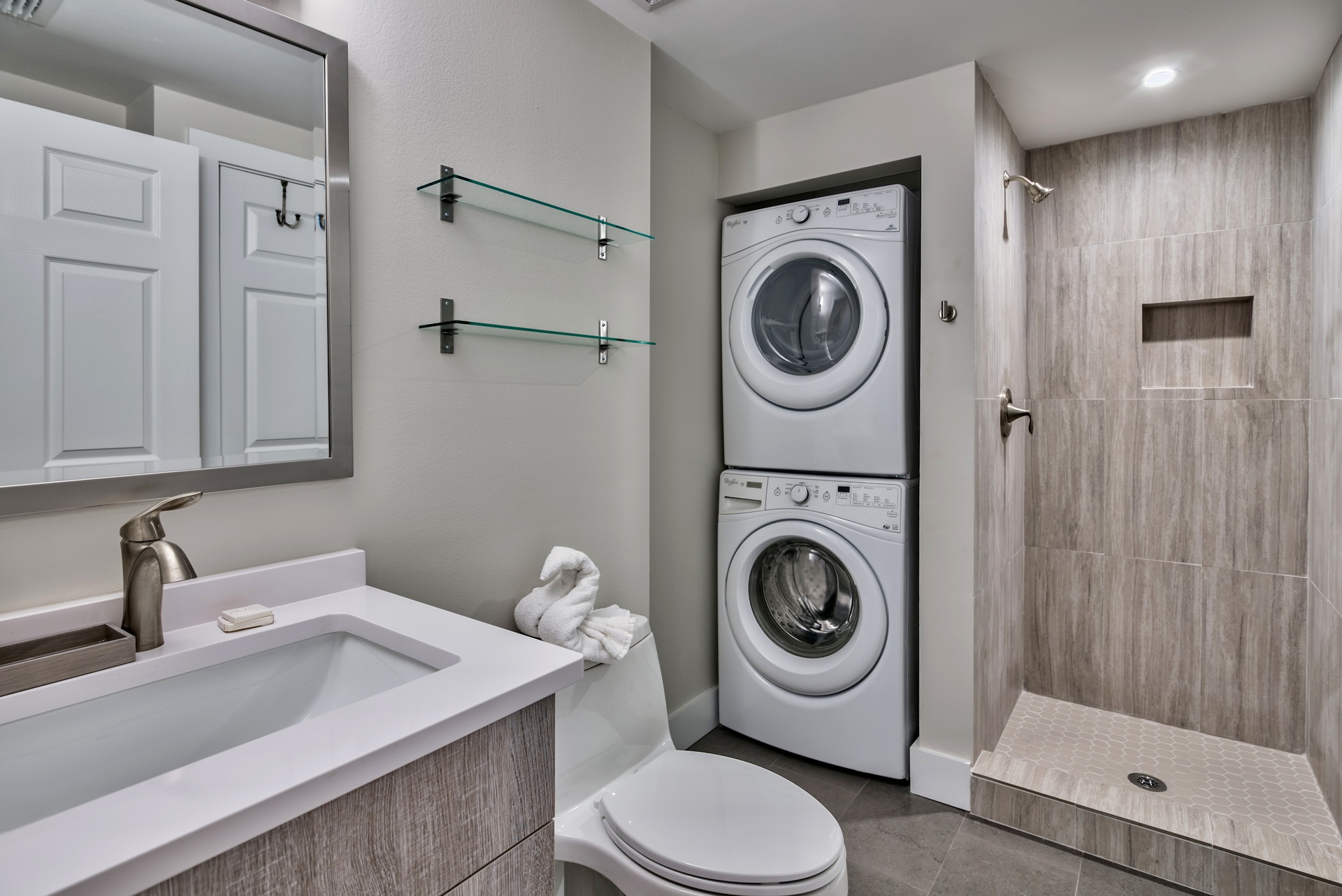 Majestic Sun 409B | Photo 14