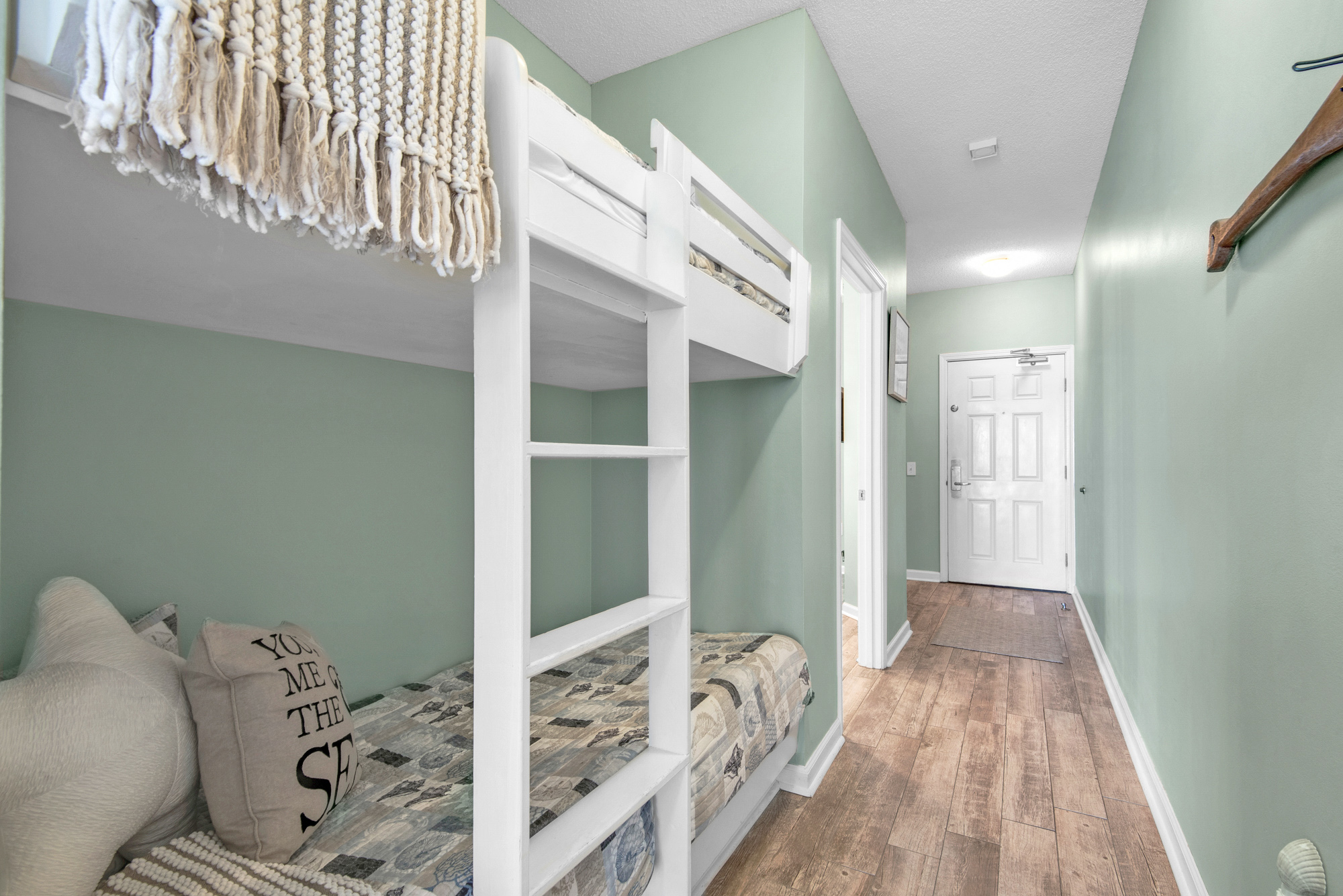 Majestic Sun 707B 25