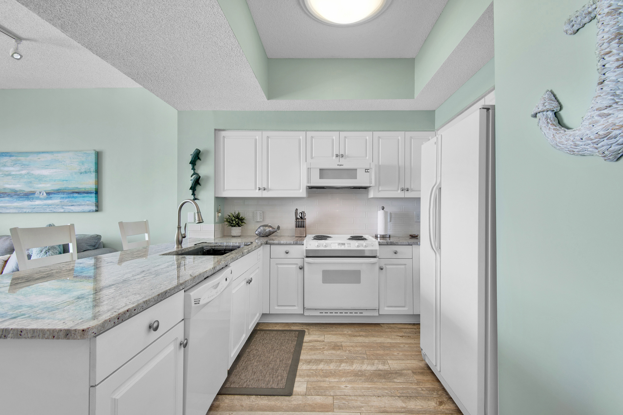 Majestic Sun 707B 23