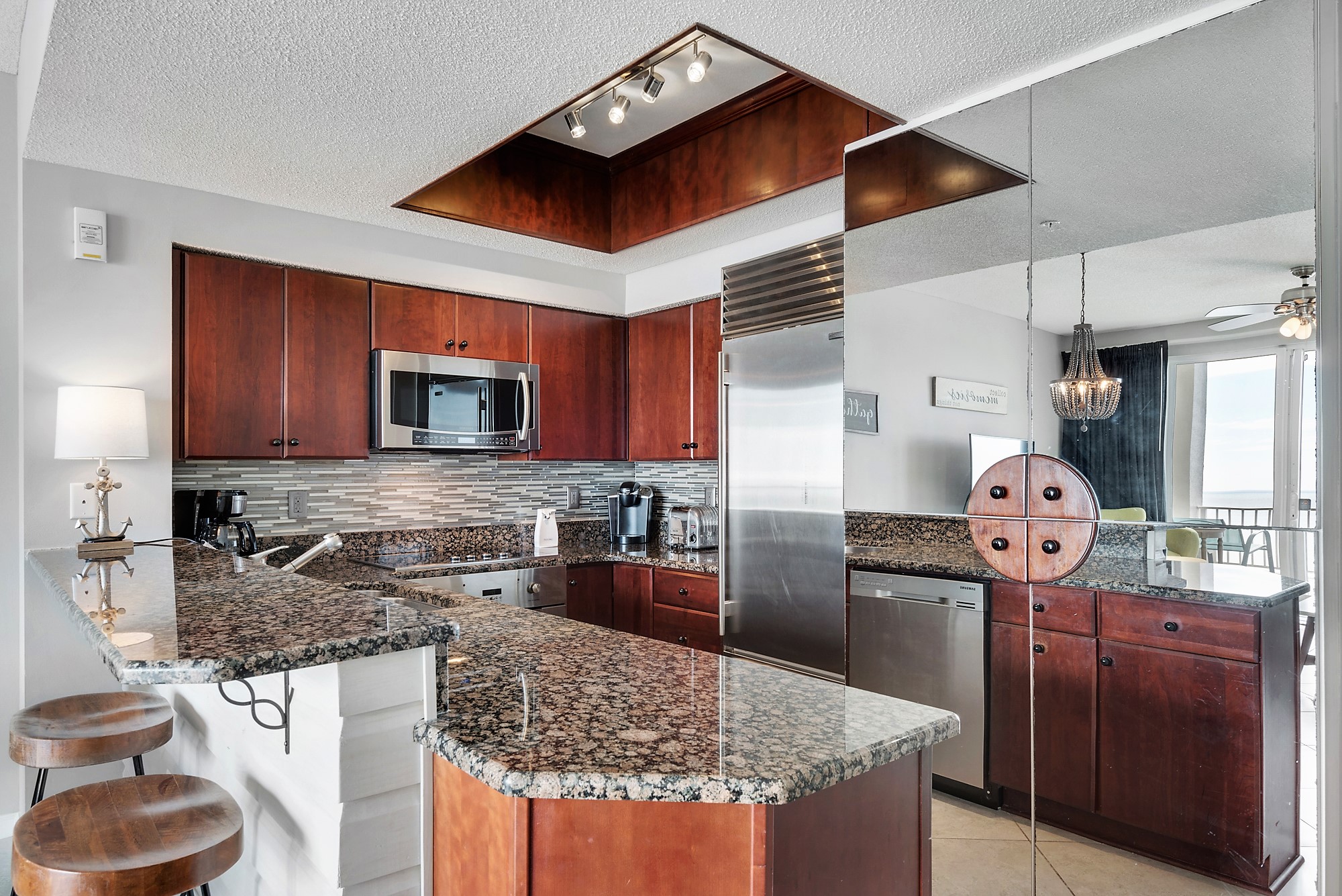 Majestic Sun 709B 16