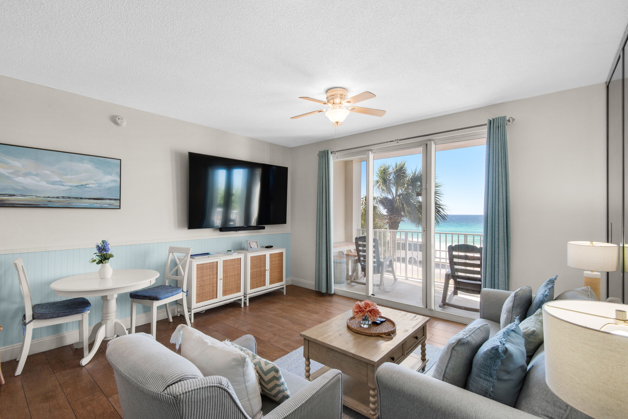 Majestic Sun A209 | Photo 3