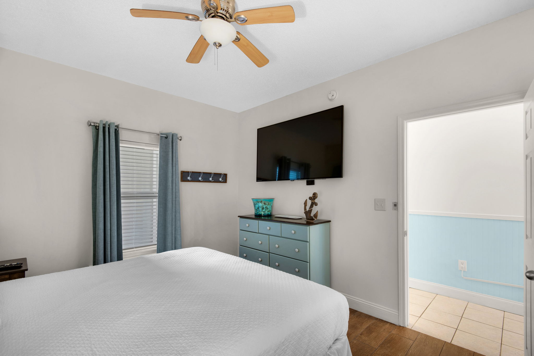 Majestic Sun A209 | Photo 13