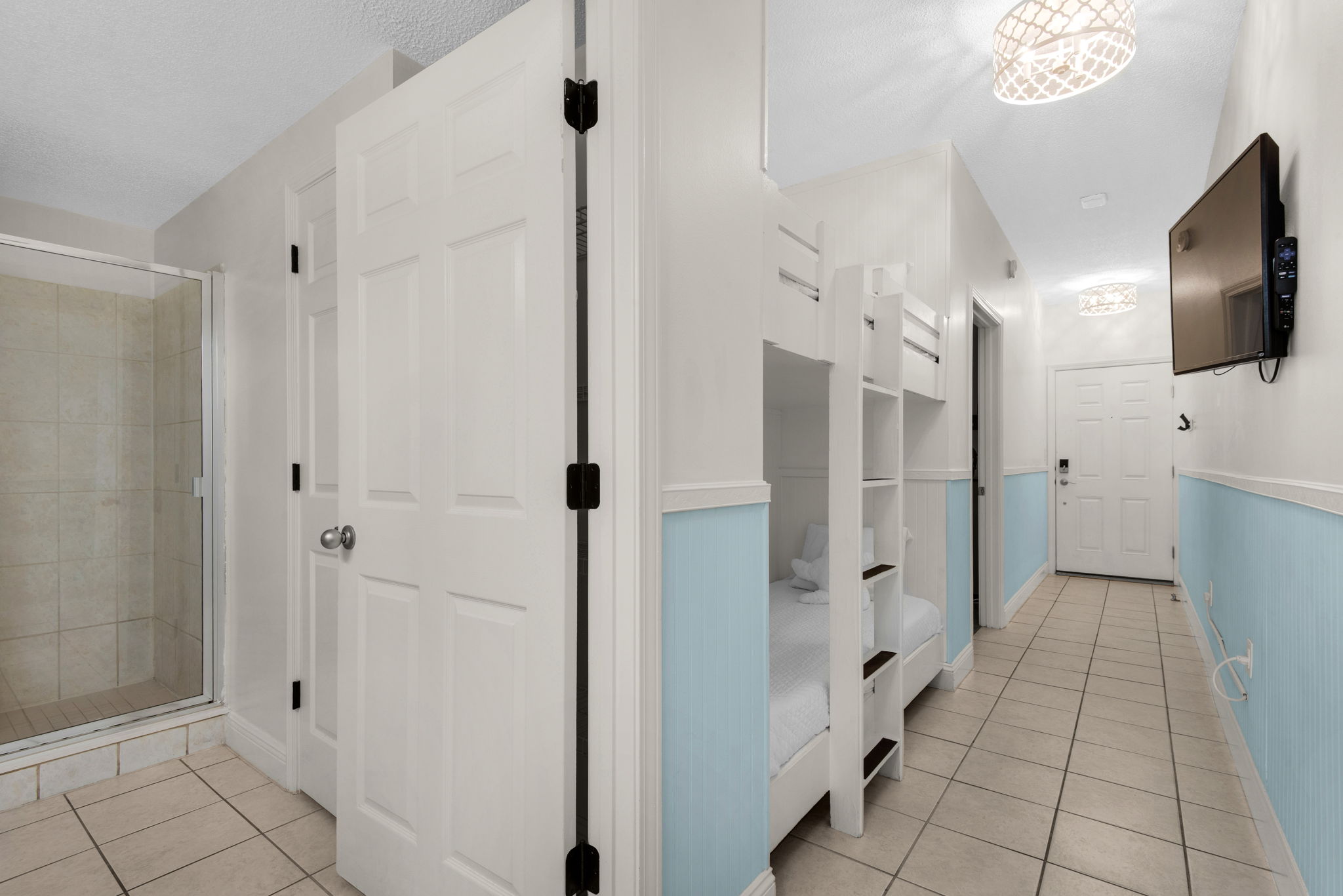 Majestic Sun A209 | Photo 10