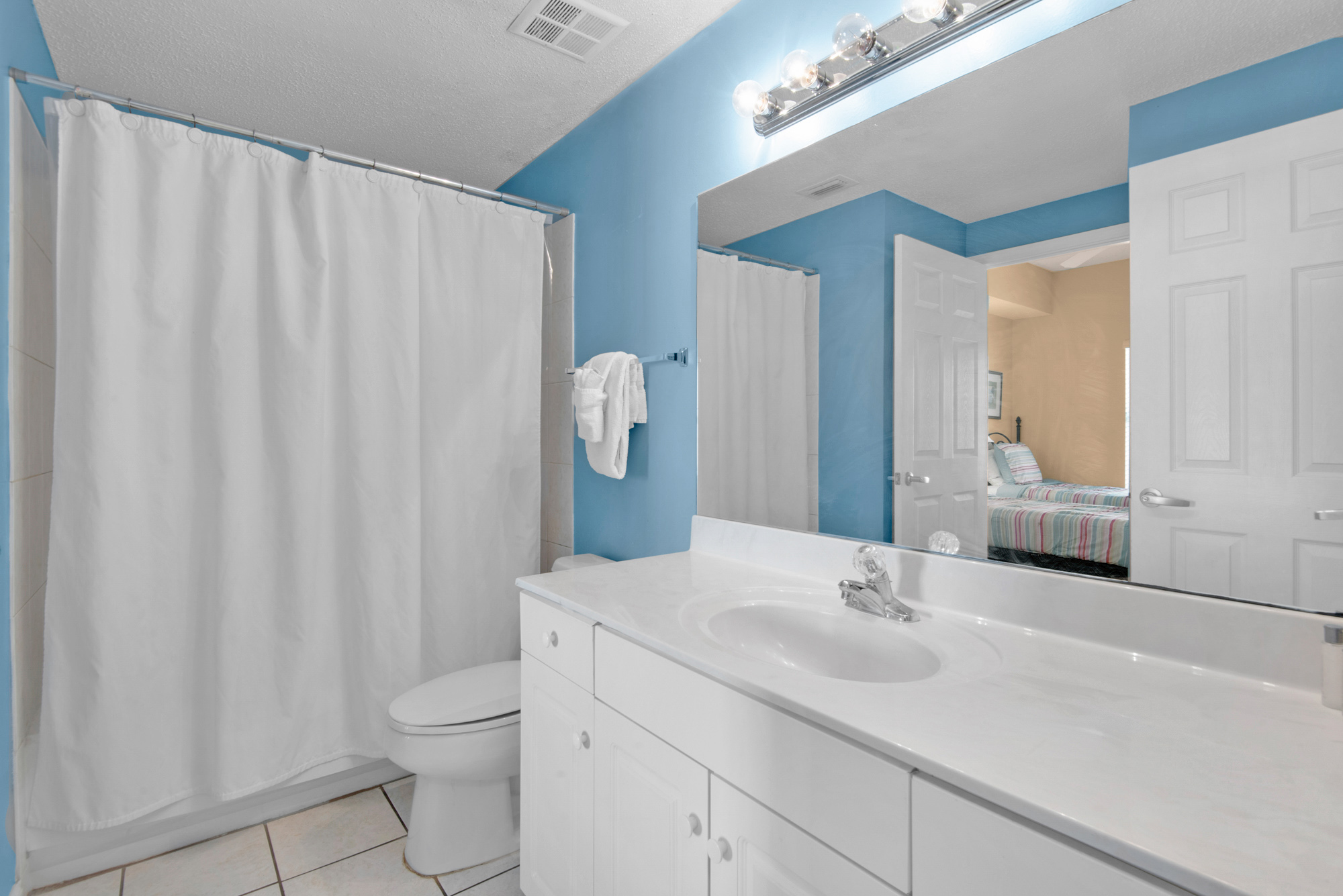 Majestic Sun A704 | Photo 22