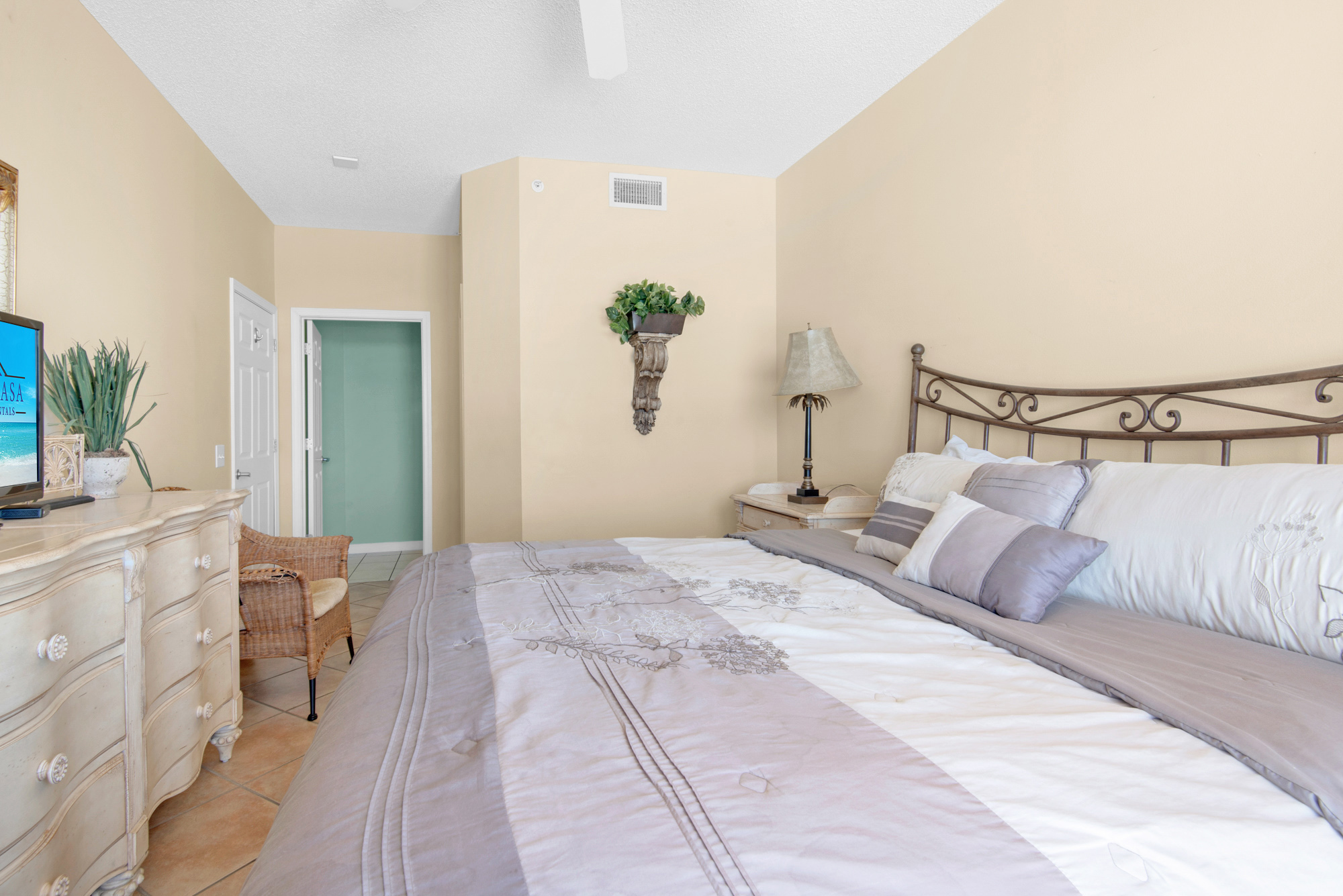 Majestic Sun A704 | Photo 17