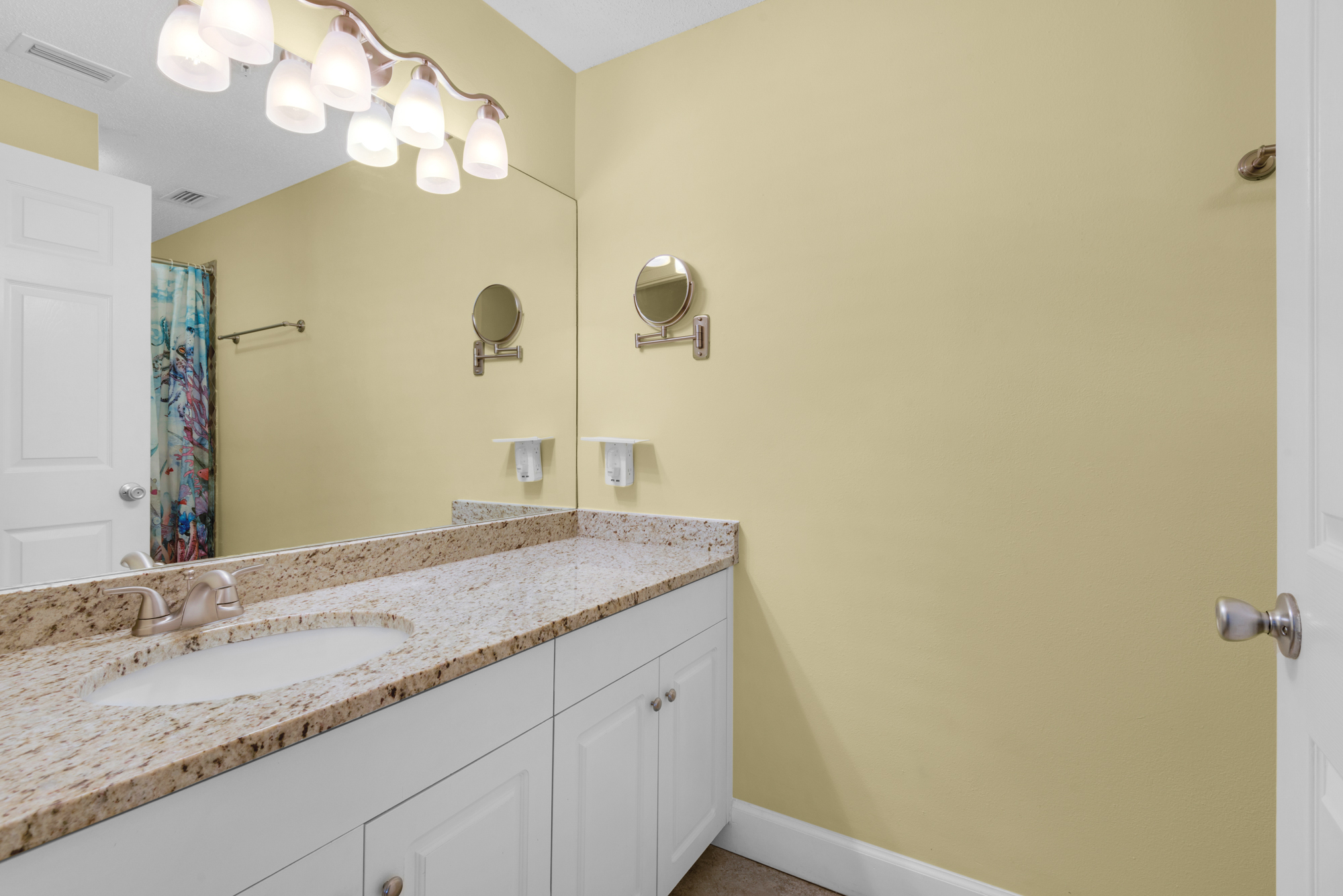 Majestic Sun A812 | Photo 19