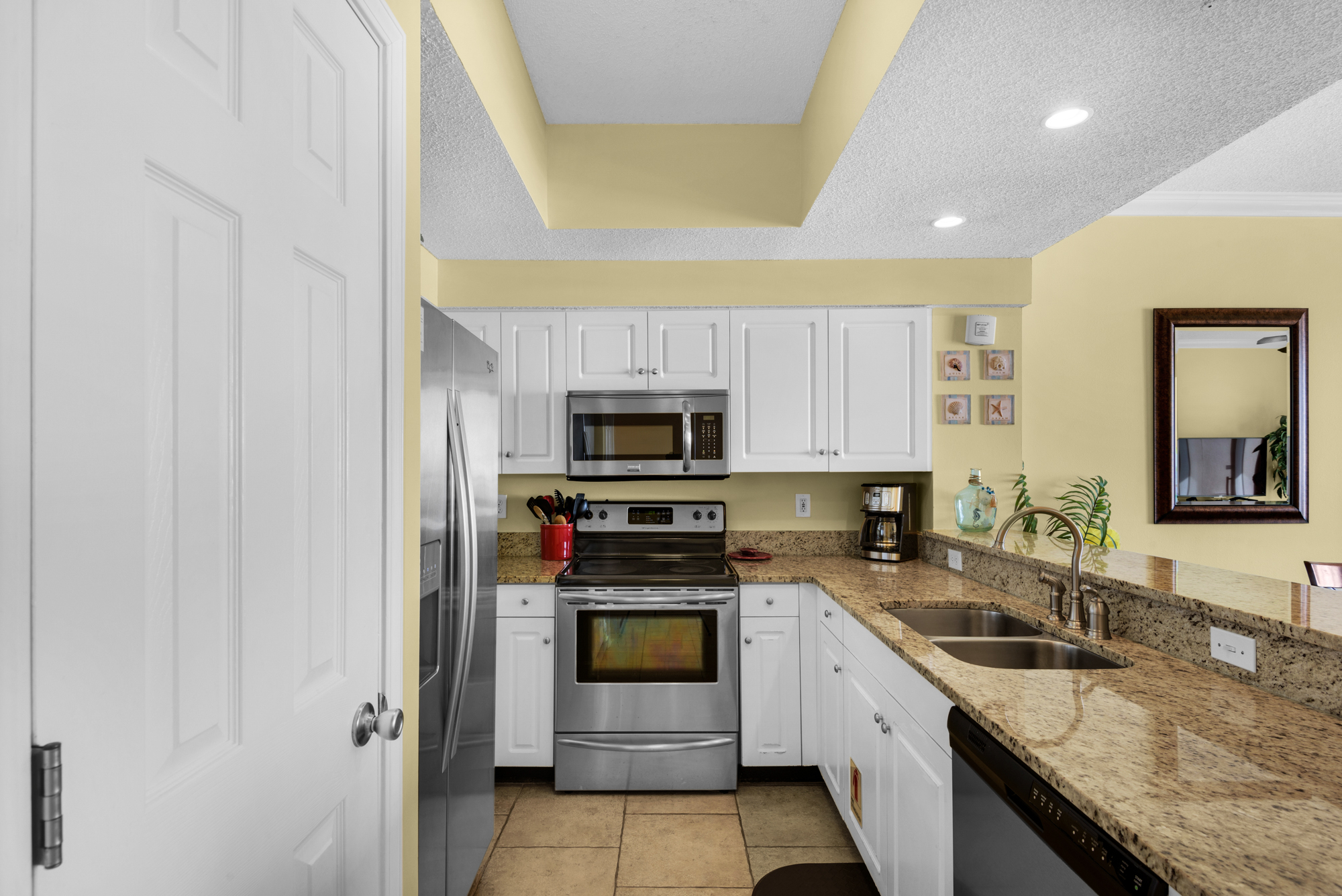 Majestic Sun A812 | Photo 13