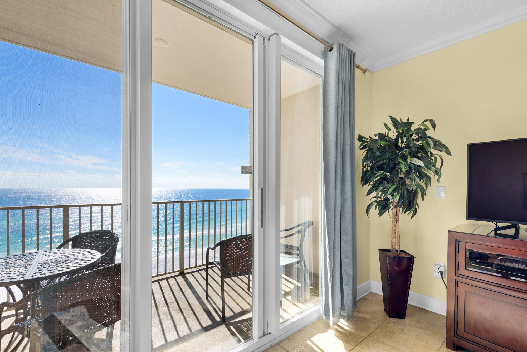 Majestic Sun A812 | Photo 9