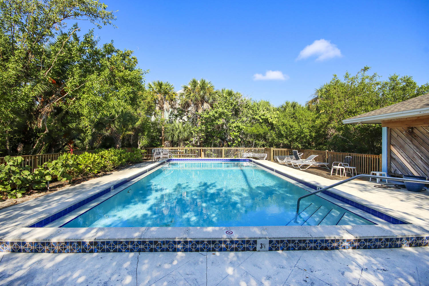 Sealoft Village Sanibel 24