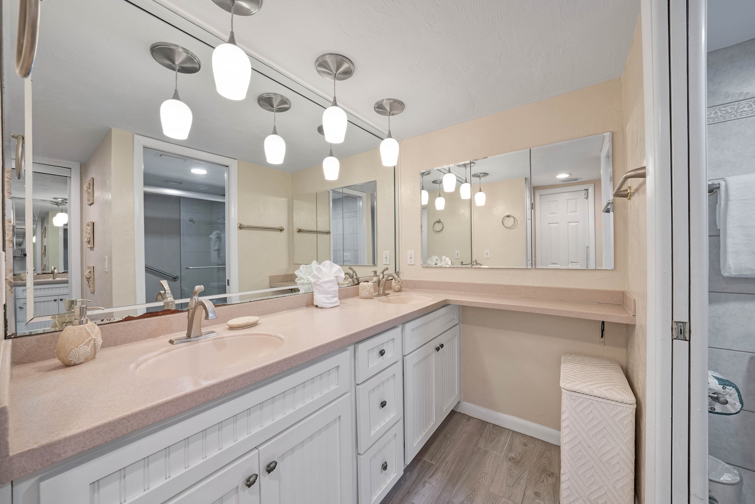 Compass Point 182 24