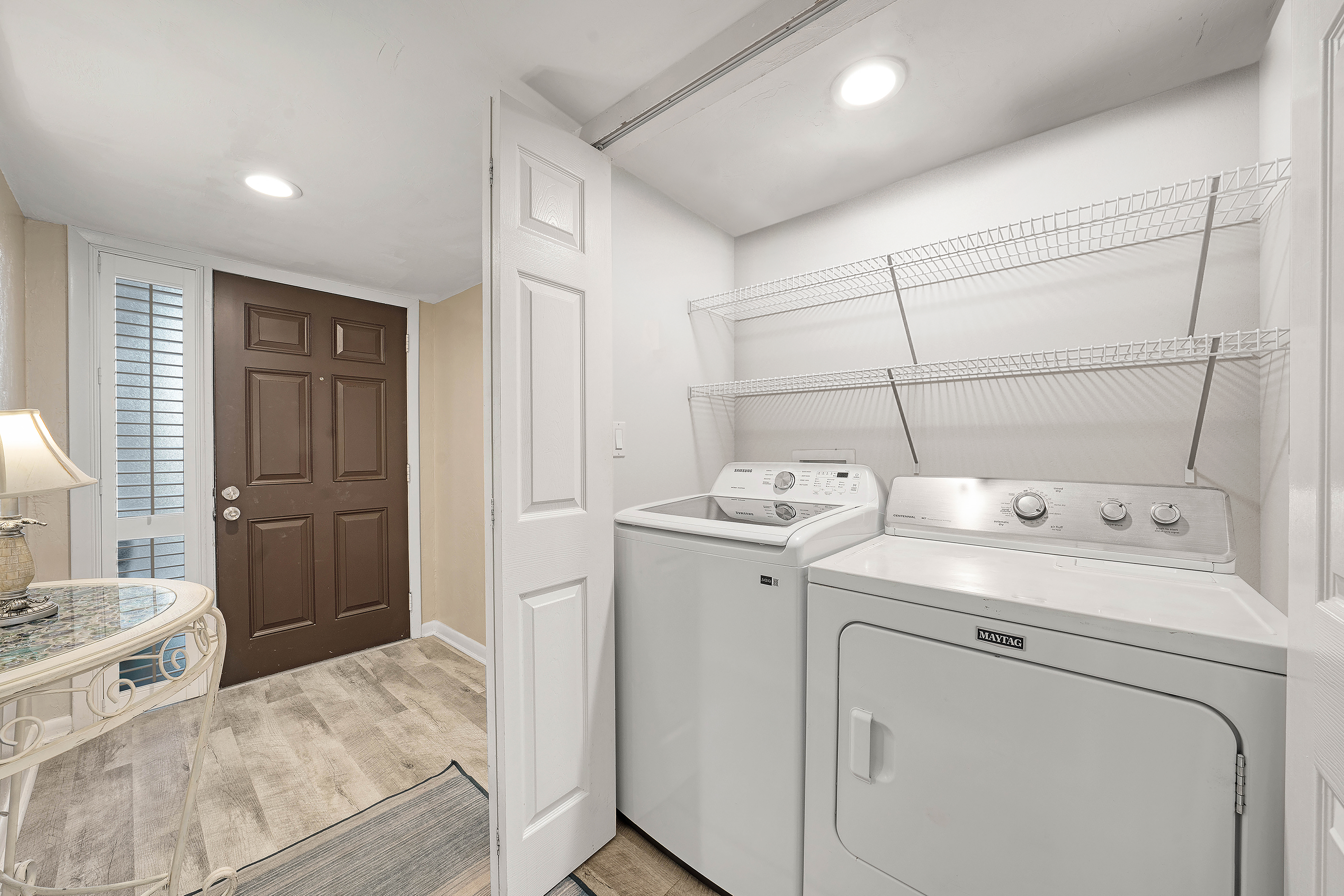 Compass Point 182 18