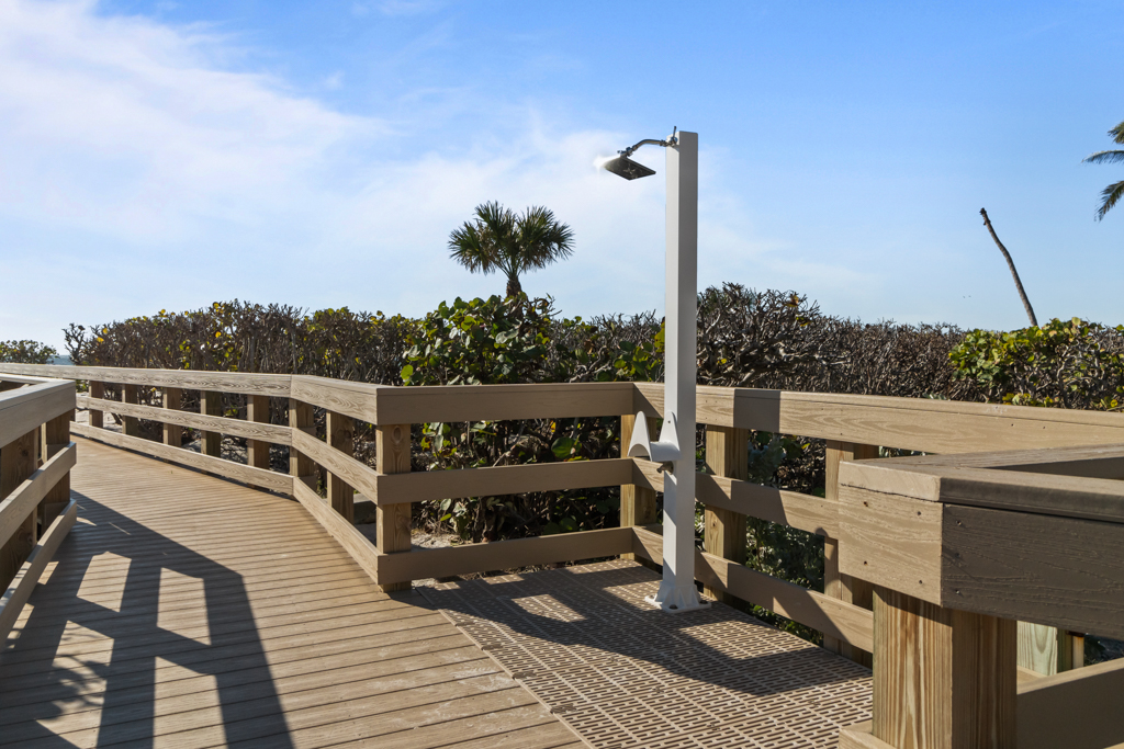 Compass Point 212 65