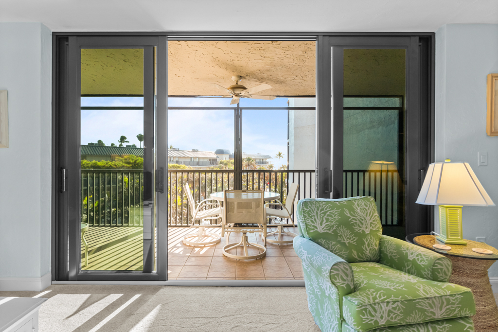 Compass Point 212 37