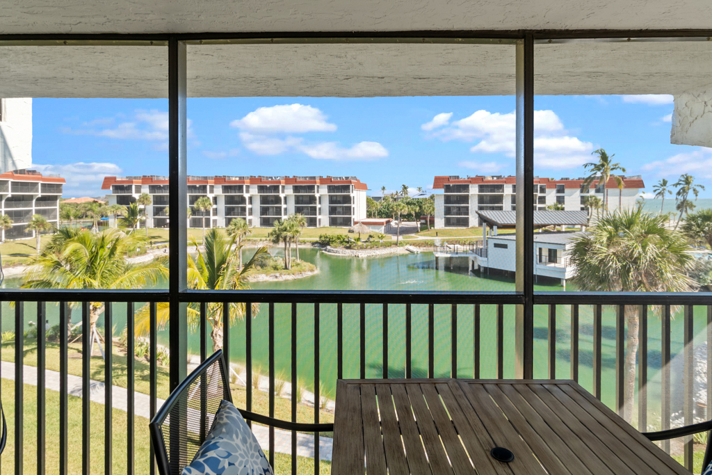 Pointe Santo B37 23
