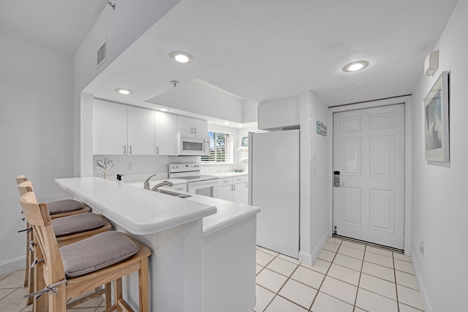 Shell Island Beach Club 6B 14