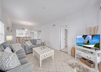 Shell Island Beach Club 6B