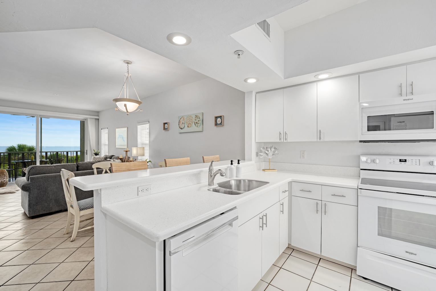 Shell Island Beach Club 6B 10