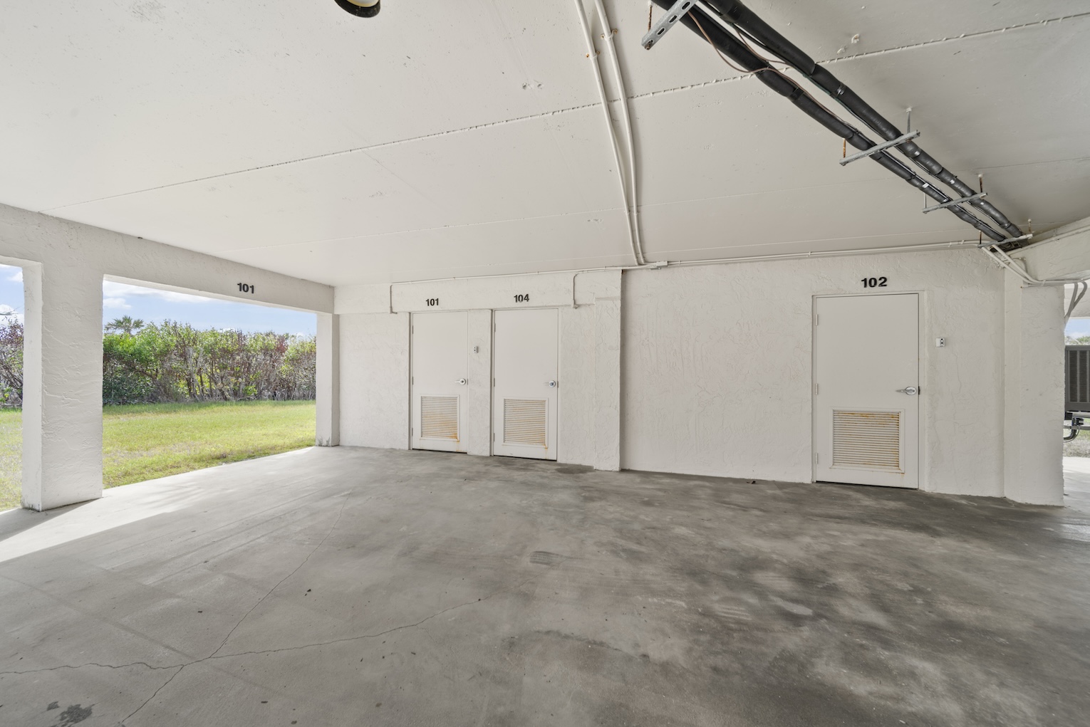 Sandpiper Beach 101 34