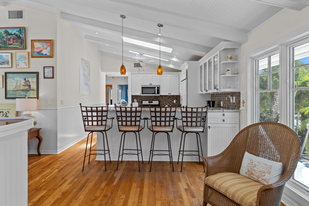 Gramma Dot's Marina House 19