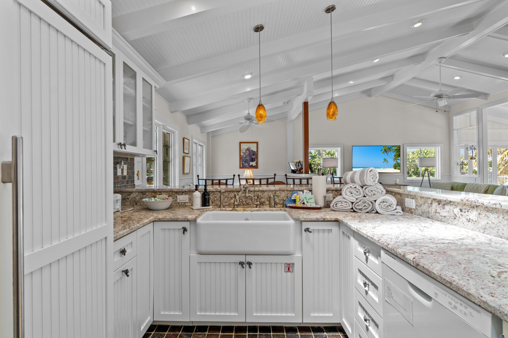 Gramma Dot's Marina House 25