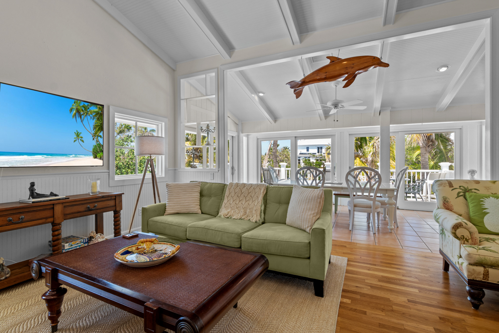 Gramma Dot's Marina House 4