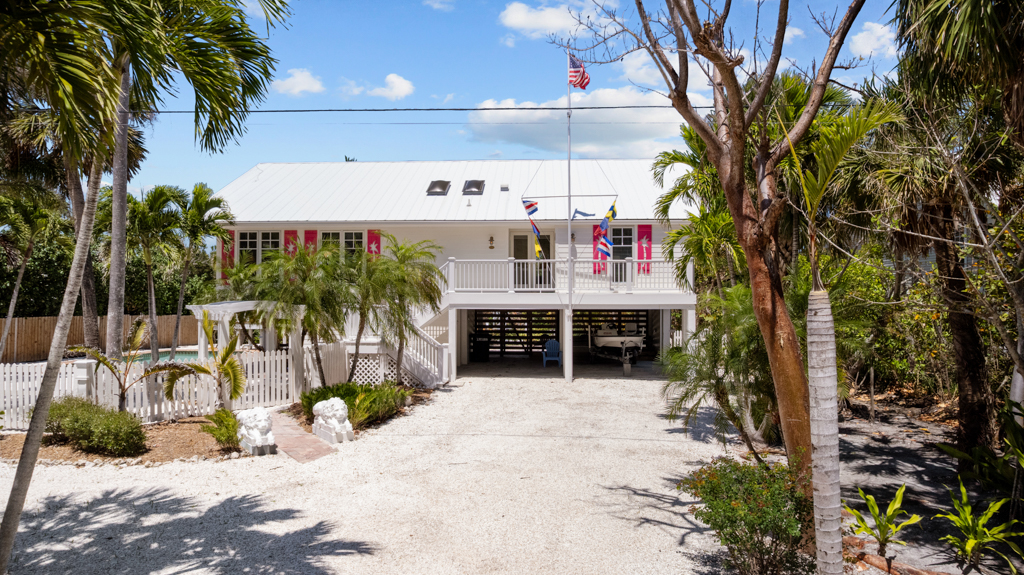 Gramma Dot's Marina House 87