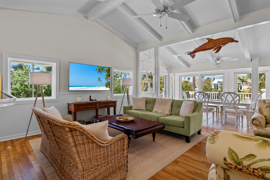 Gramma Dot's Marina House 5