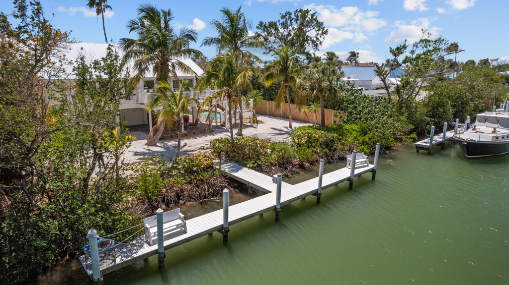 Gramma Dot's Marina House 85