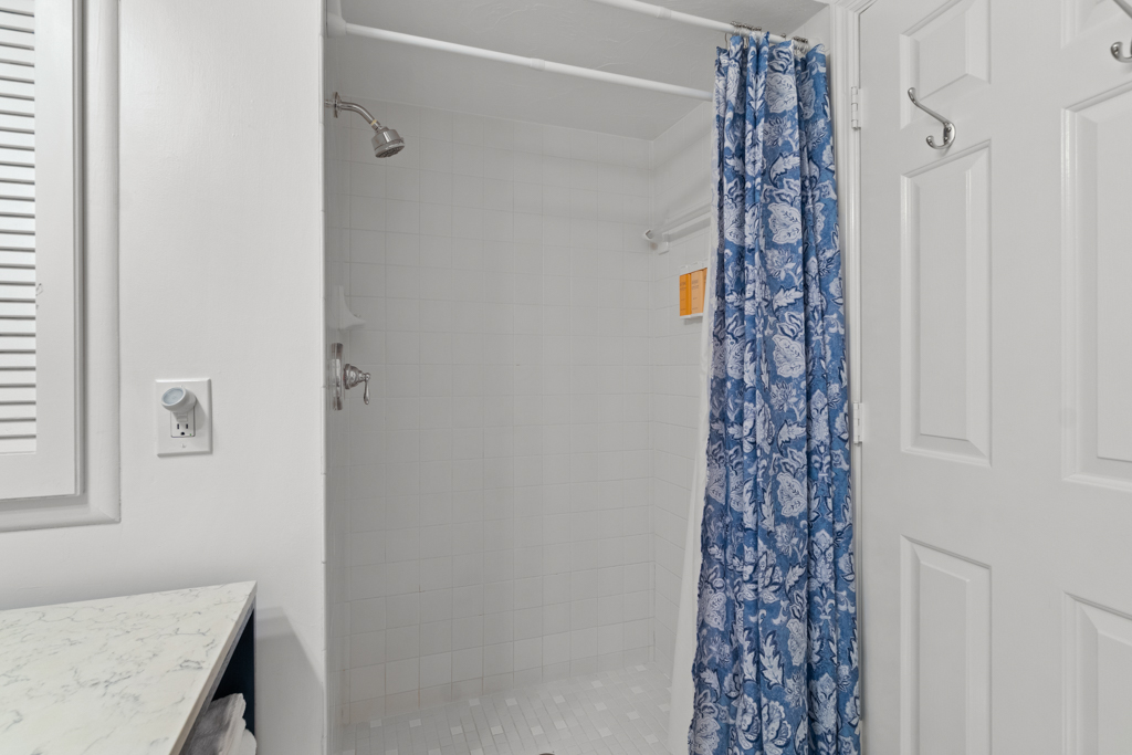 Gramma Dot's Marina House 41