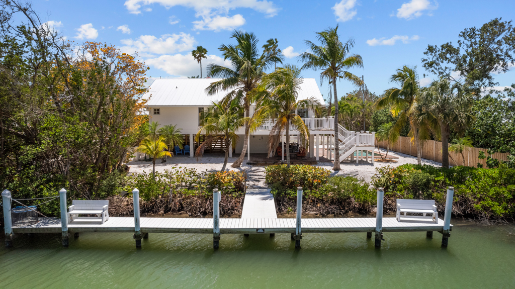 Gramma Dot's Marina House 77