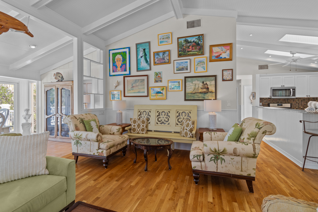 Gramma Dot's Marina House 9