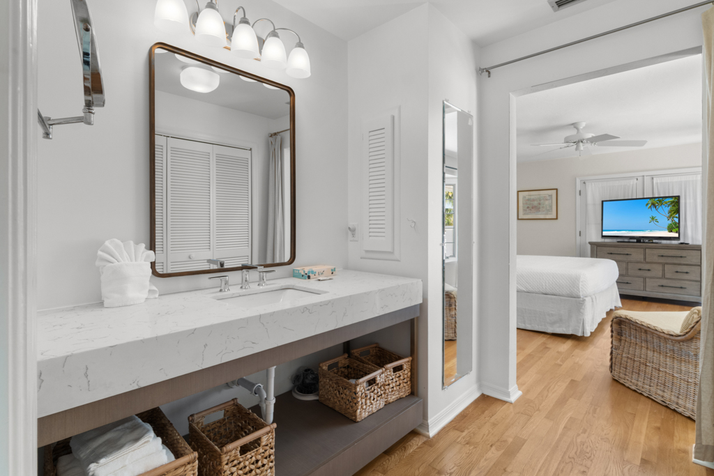 Gramma Dot's Marina House 33