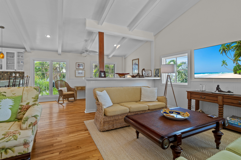 Gramma Dot's Marina House 6