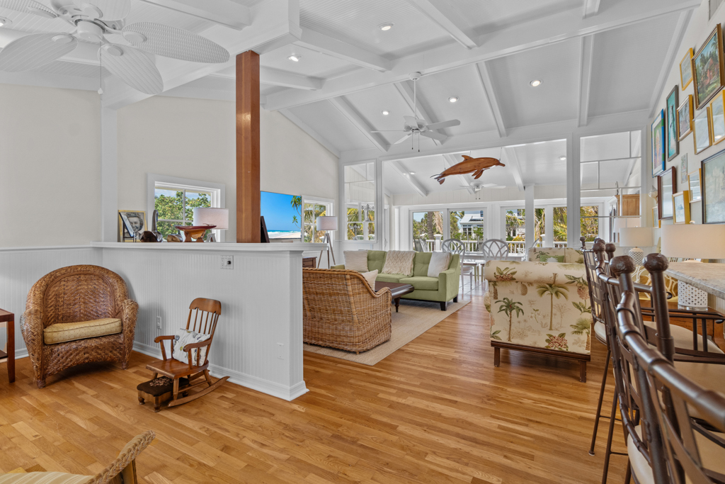 Gramma Dot's Marina House 11