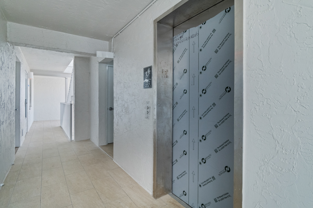 Sanibel Surfside 125 41