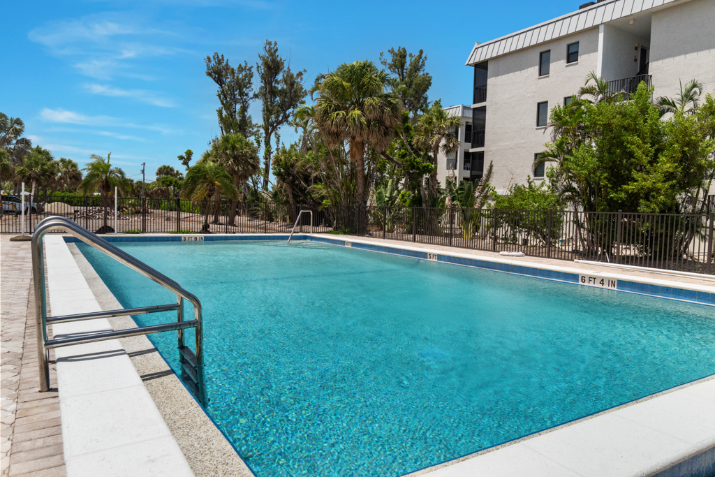 Sanibel Surfside 125 43