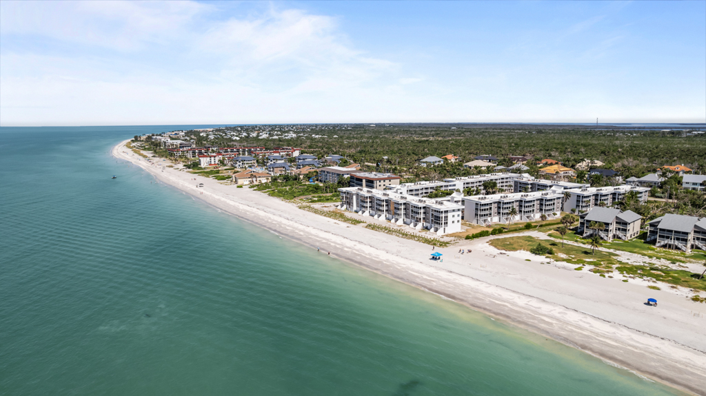 Island Beach Club 240F 42