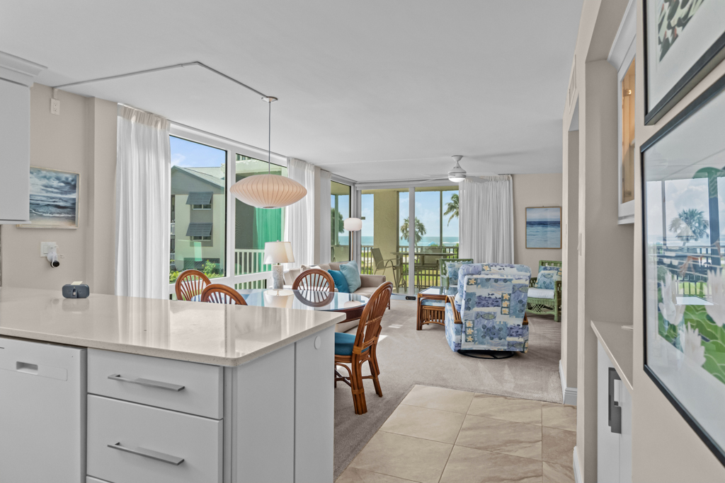 Island Beach Club 240F 4