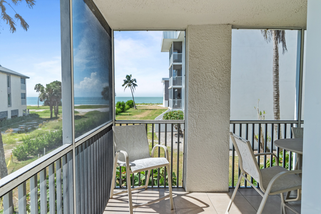 Island Beach Club 240F 37