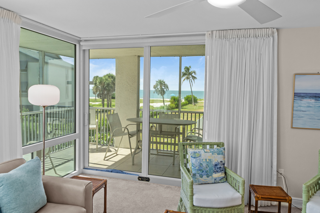 Island Beach Club 240F 9