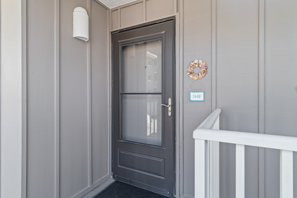 Island Beach Club 240F 39