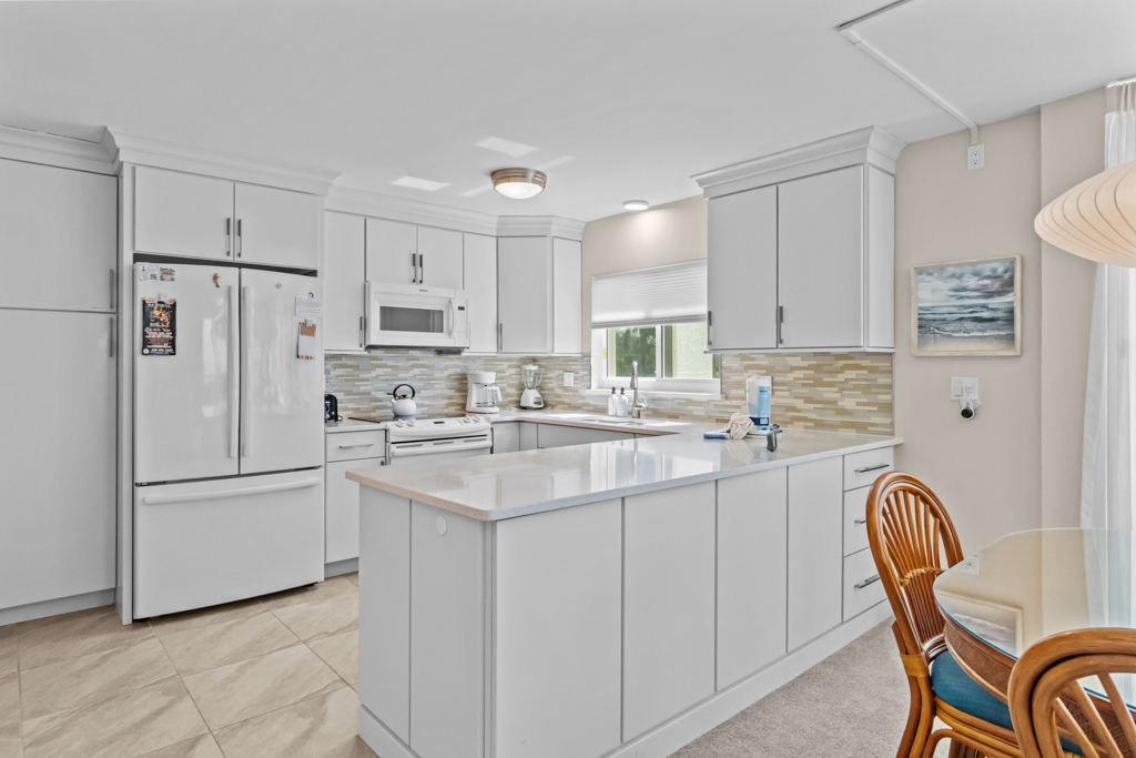 Island Beach Club 240F 15