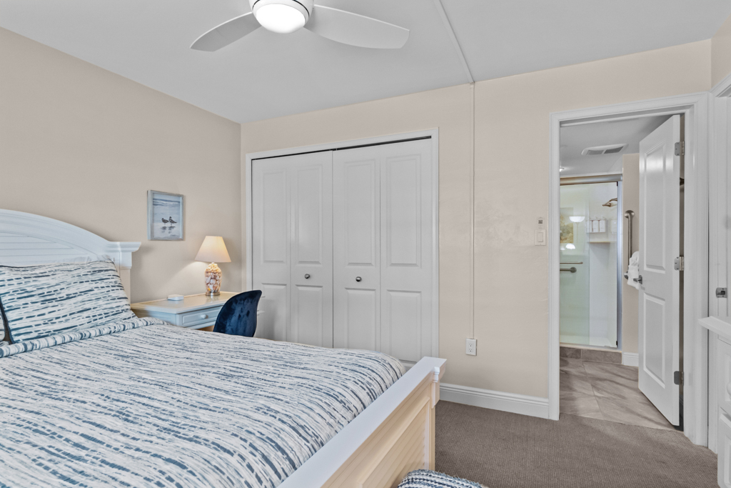 Island Beach Club 240F 28