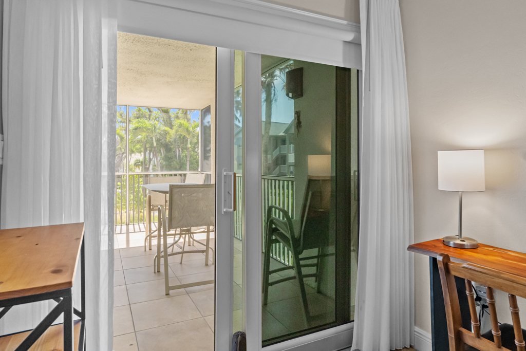 Island Beach Club 240F 23