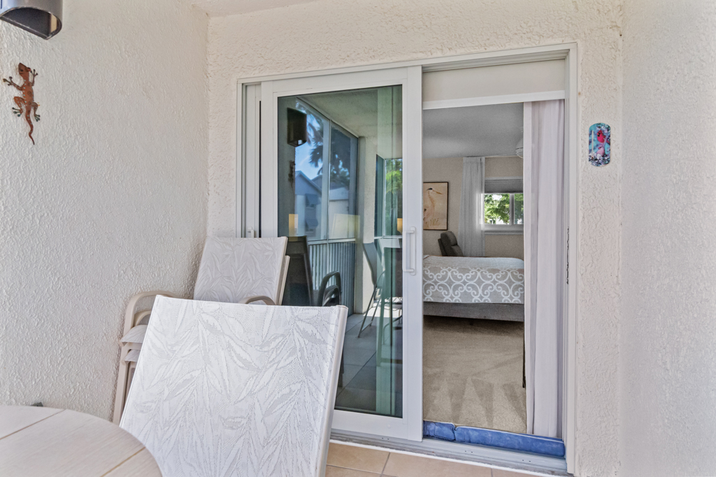 Island Beach Club 240F 34