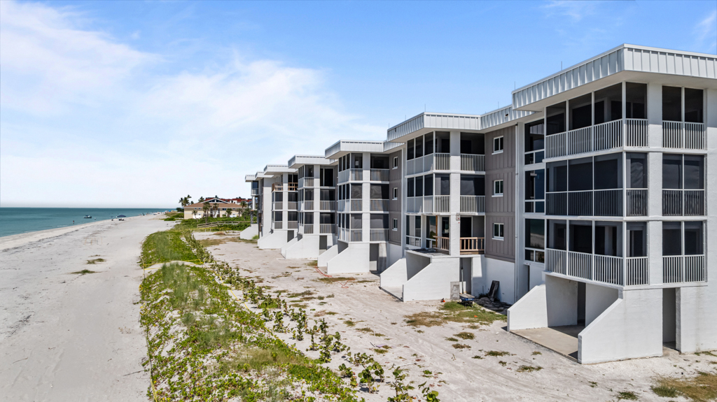 Island Beach Club 240F 40